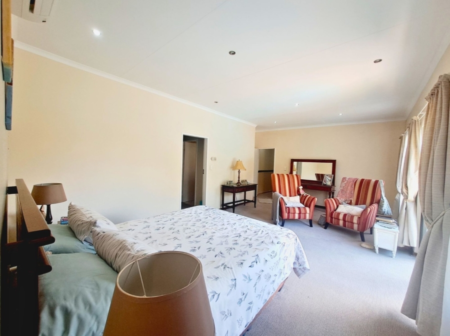 4 Bedroom Property for Sale in Safari Gardens North West